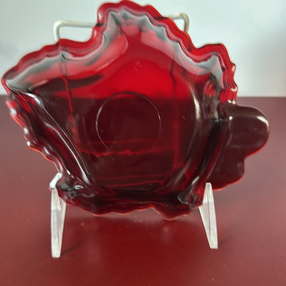 Vintage Anchor Hocking Ruby Red Depression Glass Leaf Dish - Picture 3 of 4